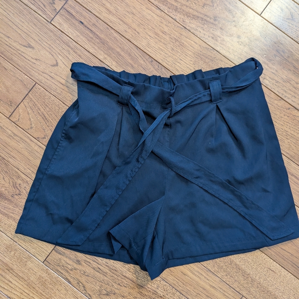 Women's Rouched Top Dress Shorts Black XL Max Studio